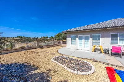10505 Canyon, Oak Hills, CA 92344 - Photo 37