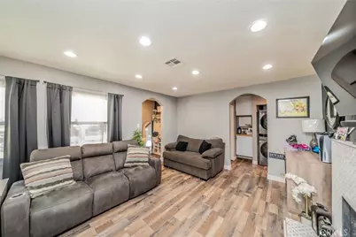 857 W 25th Street, San Bernardino, CA 92405 - Photo 9