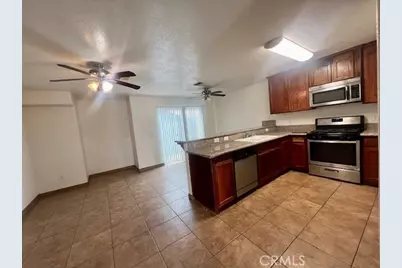 460 Oswell St, Bakersfield, CA 93307 - Photo 3