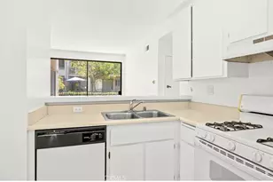 10530 Lakeside Dr, Garden Grove, CA 92840 - Photo 9