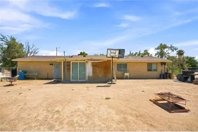 16180 Nisqualli, Victorville, CA 92395 - Photo 19