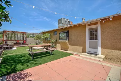 10884 Cypress Ave, Riverside, CA 92505 - Photo 27