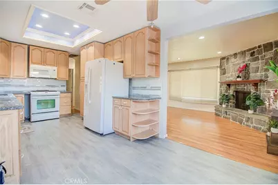 10884 Cypress Ave, Riverside, CA 92505 - Photo 11