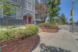 18100 Burbank, Tarzana, CA 91356 - Photo 3