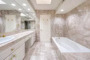 18100 Burbank, Tarzana, CA 91356 - Photo 29