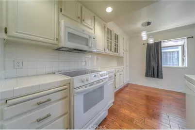 18100 Burbank #14, Tarzana, CA 91356 - Photo 27