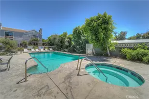 18100 Burbank, Tarzana, CA 91356 - Photo 71