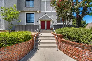 18100 Burbank, Tarzana, CA 91356 - Photo 5