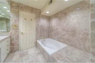 18100 Burbank #14, Tarzana, CA 91356 - Photo 59