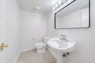 18100 Burbank, Tarzana, CA 91356 - Photo 17