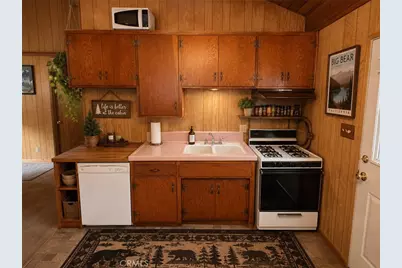 1040 W Rainbow, Big Bear City, CA 92314 - Photo 5