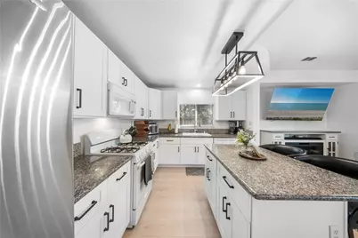 26275 Monticello Way, Murrieta, CA 92563 - Photo 19