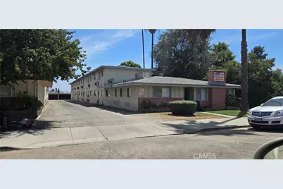 559 W 25th, San Bernardino, CA 92405 - Photo 7