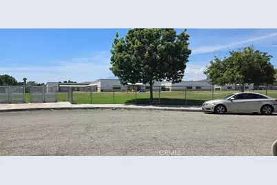 559 W 25th, San Bernardino, CA 92405 - Photo 11