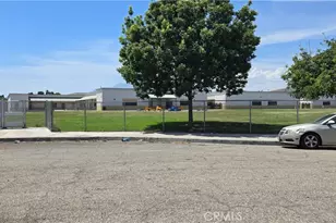 559 W 25th, San Bernardino, CA 92405 - Photo 11