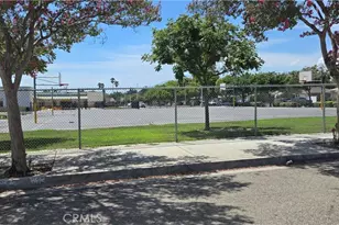 559 W 25th, San Bernardino, CA 92405 - Photo 37