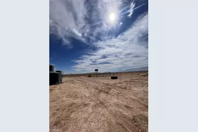 15220 Wolf Haven, Lucerne Valley, CA 92356 - Photo 3