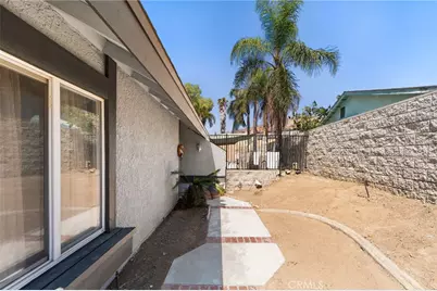 8433 Tamarind, Riverside, CA 92509 - Photo 5