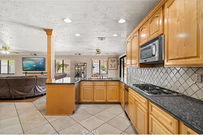 8433 Tamarind, Riverside, CA 92509 - Photo 11