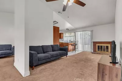 910 S Larch, Rialto, CA 92316 - Photo 11