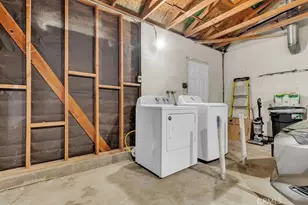 910 S Larch, Rialto, CA 92316 - Photo 25