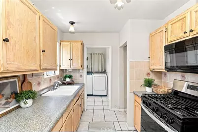 1315 Field Avenue, Inglewood, CA 90302 - Photo 19