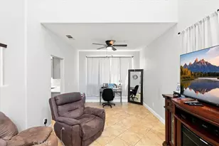 14993 Oak Spring, Fontana, CA 92336 - Photo 17