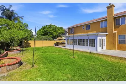 14993 Oak Spring, Fontana, CA 92336 - Photo 45