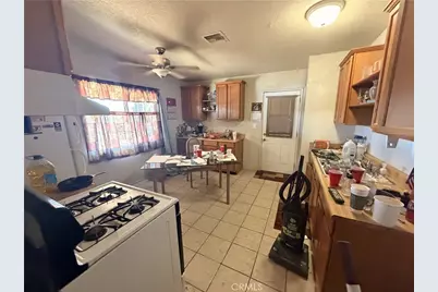 25814 7th St, San Bernardino, CA 92410 - Photo 31