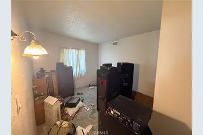 25814 7th St, San Bernardino, CA 92410 - Photo 17