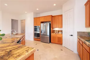 18493 Oak Park Dr, Riverside, CA 92504 - Photo 13