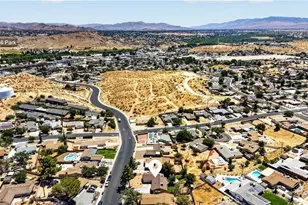 16429 Avalon Ave, Victorville, CA 92395 - Photo 57