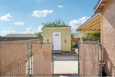 17956 Kendall Circle, Adelanto, CA 92301 - Photo 31