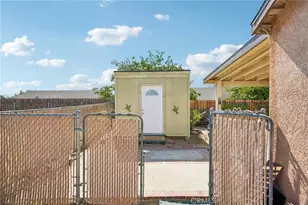 17956 Kendall Cir, Adelanto, CA 92301 - Photo 31