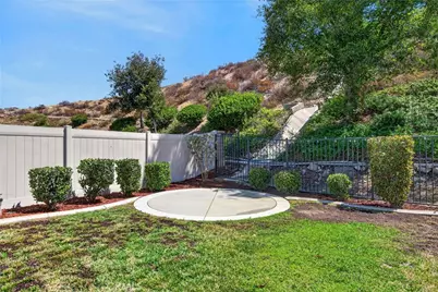 16796 Golden Bluff Loop, Riverside, CA 92503 - Photo 33