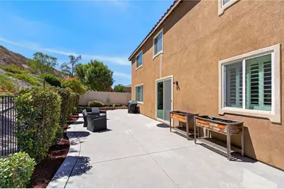 16796 Golden Bluff Loop, Riverside, CA 92503 - Photo 35
