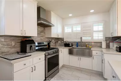 6336 Glen Aire Avenue, Riverside, CA 92506 - Photo 7