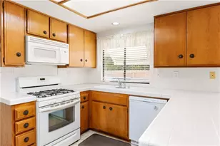 29337 Crown Point Ct, Sun City, CA 92586 - Photo 13