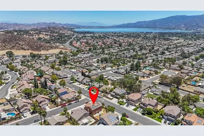 300 Date Street, Lake Elsinore, CA 92530 - Photo 17