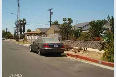 12157 Lull, Los Angeles, CA 91605 - Photo 3