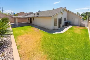 15940 Mesa Dr, Fontana, CA 92336 - Photo 9