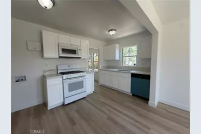 712 E 82nd, Los Angeles, CA 90001 - Photo 3
