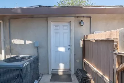 205 Waring, Riverside, CA 92507 - Photo 25