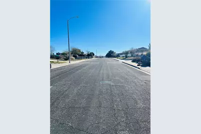 14005 Victoria Drive, Victorville, CA 92395 - Photo 11