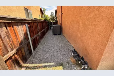 17289 Woodentree Lane, Riverside, CA 92503 - Photo 45