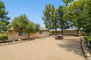 10200 Johnson, Phelan, CA 92371 - Photo 37