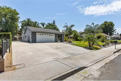 2132 Trafalgar, Riverside, CA 92506 - Photo 3