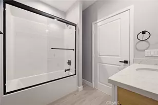 1050 W Olive St, Corona, CA 92882 - Photo 39