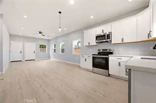 1050 W Olive St, Corona, CA 92882 - Photo 27