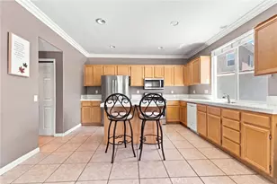 25075 Bonnet Cir, Menifee, CA 92584 - Photo 9